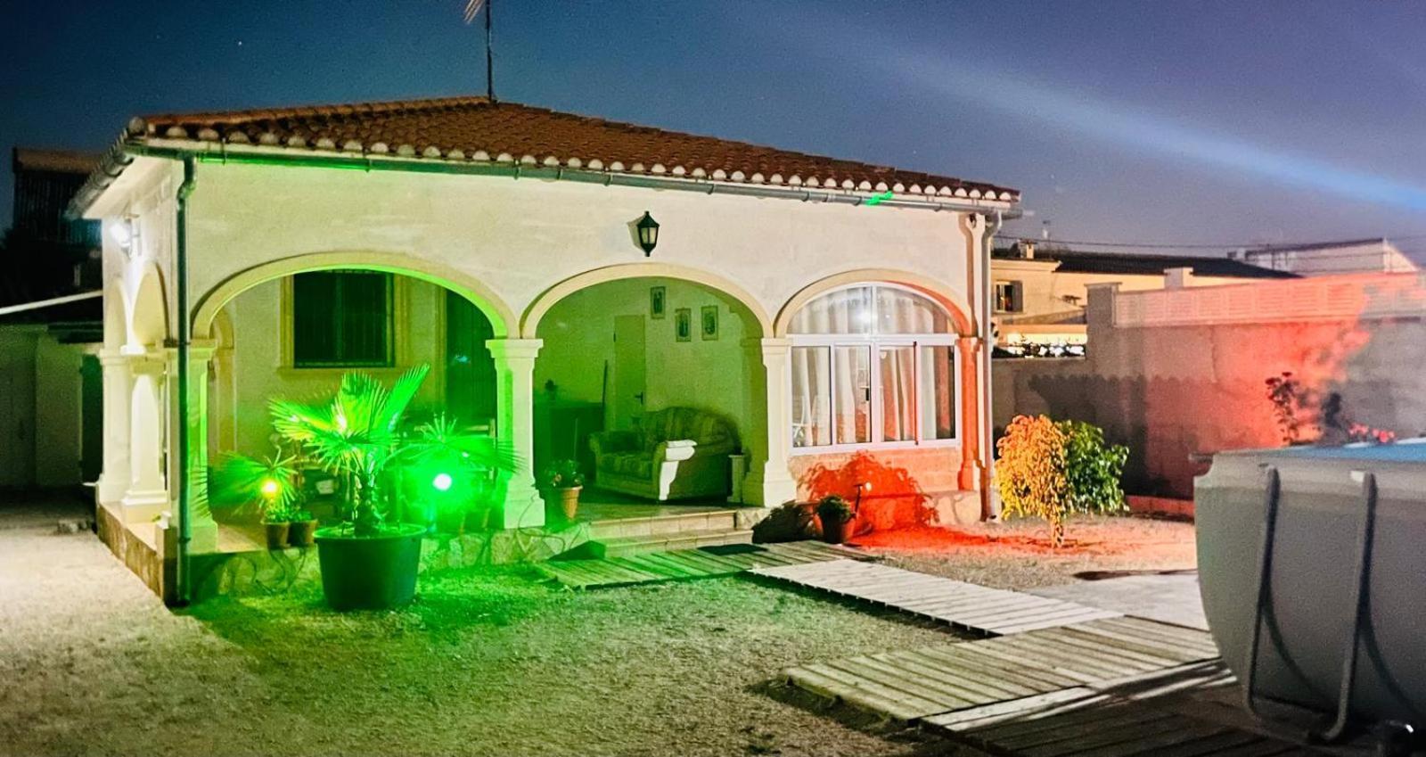 The House Guest House Les Deveses Exterior foto