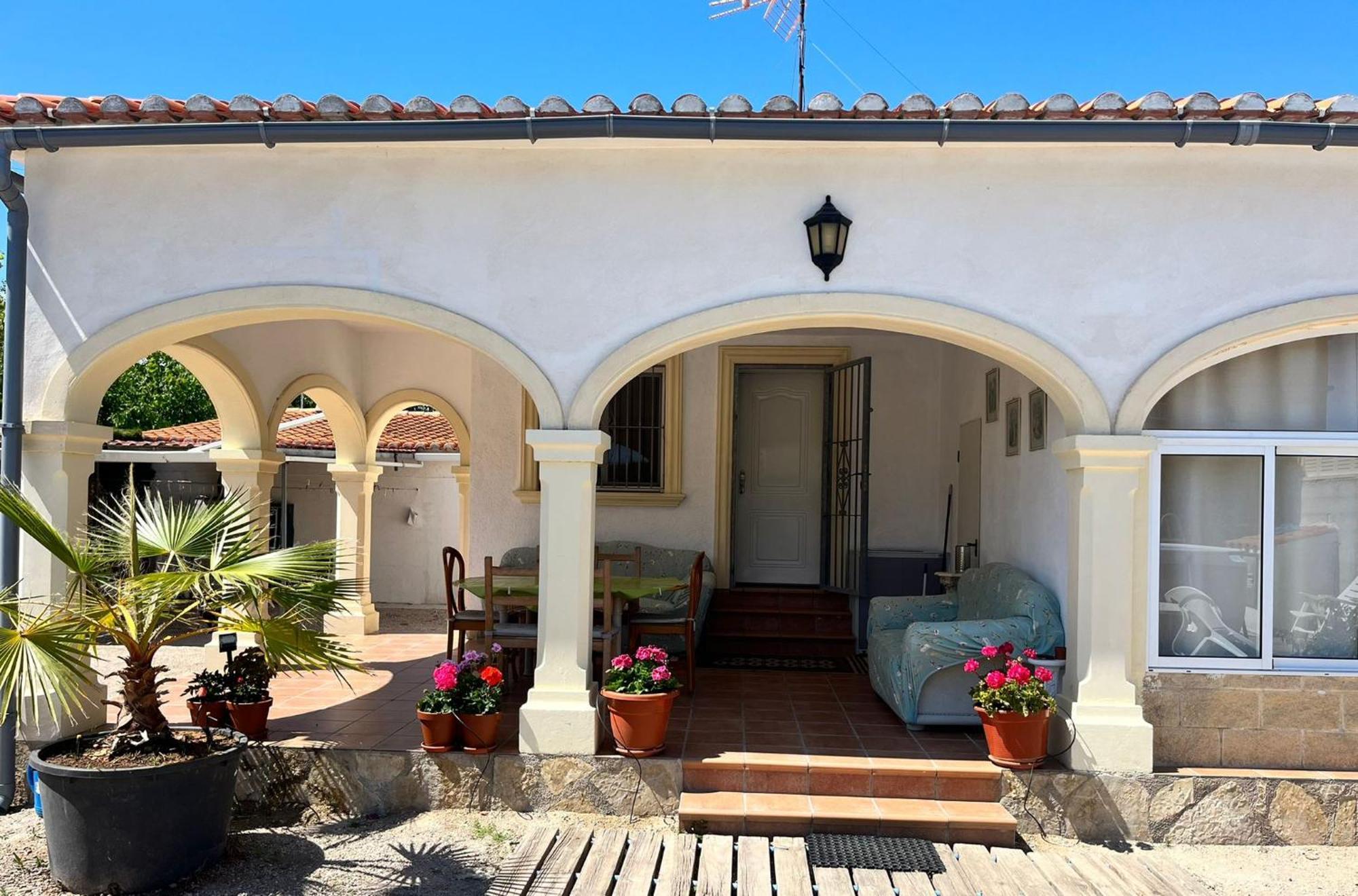 The House Guest House Les Deveses Exterior foto