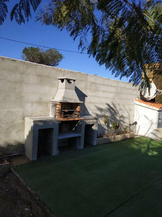 The House Guest House Les Deveses Exterior foto